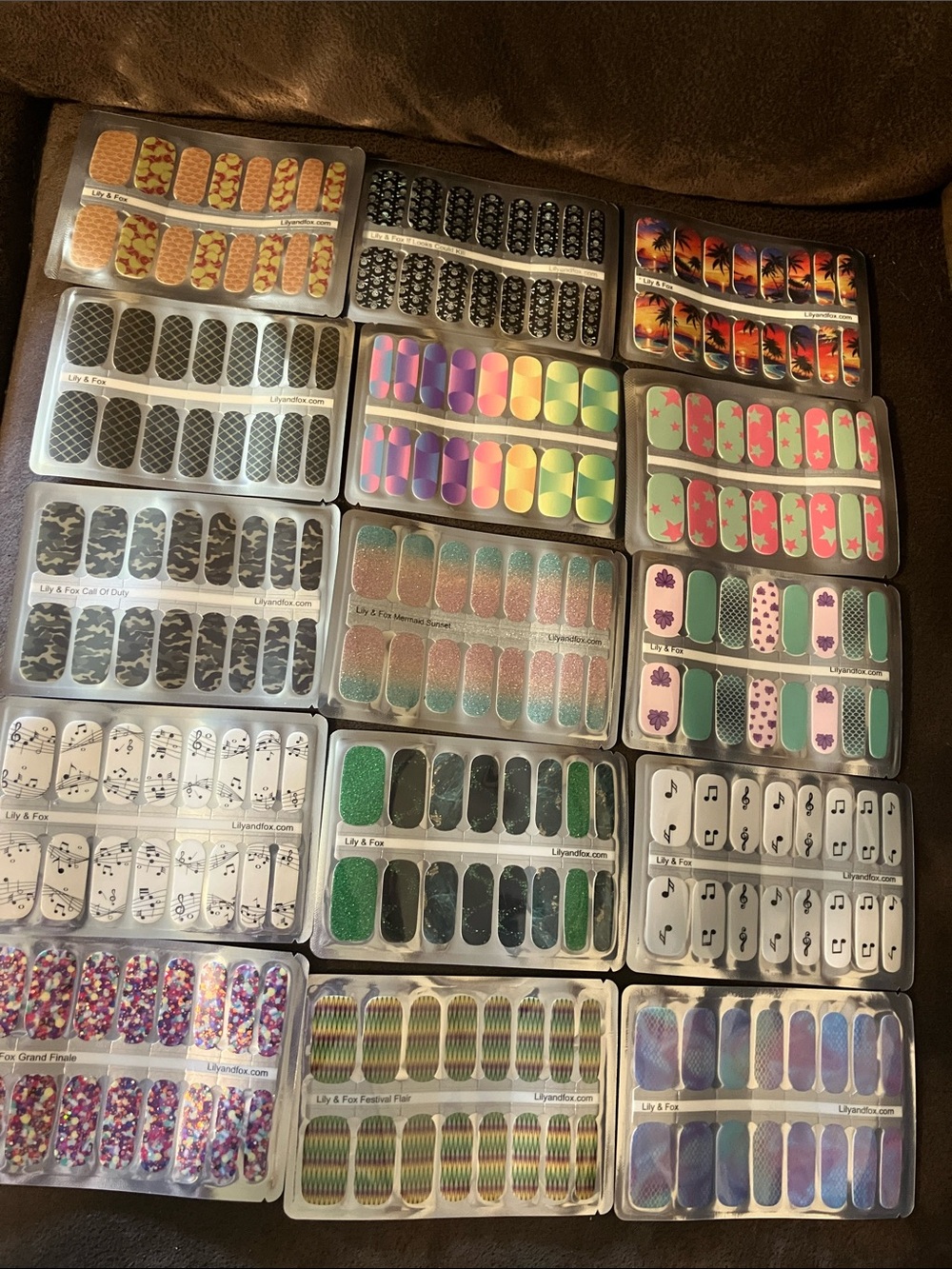 Salon quality nail wraps set of 15.